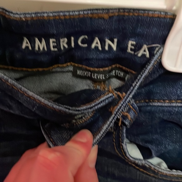 American Eagle ripped jeans - Picture 3 of 4